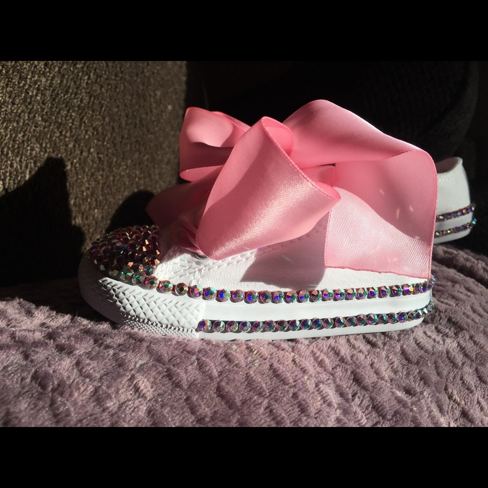 Converse - Picture 3 of 3